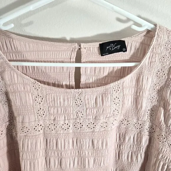 Milk & Honey Womens Plus Size 3X Short Sleeve Pink Crochet detail gathered sleev - Picture 3 of 6